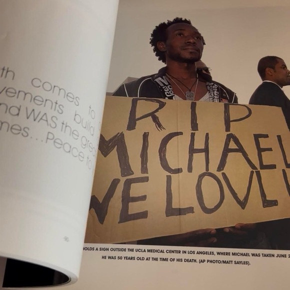 Michael Jackson Tribute Paperback – The World Says Goodbye to the King of Pop - Picture 7 of 7